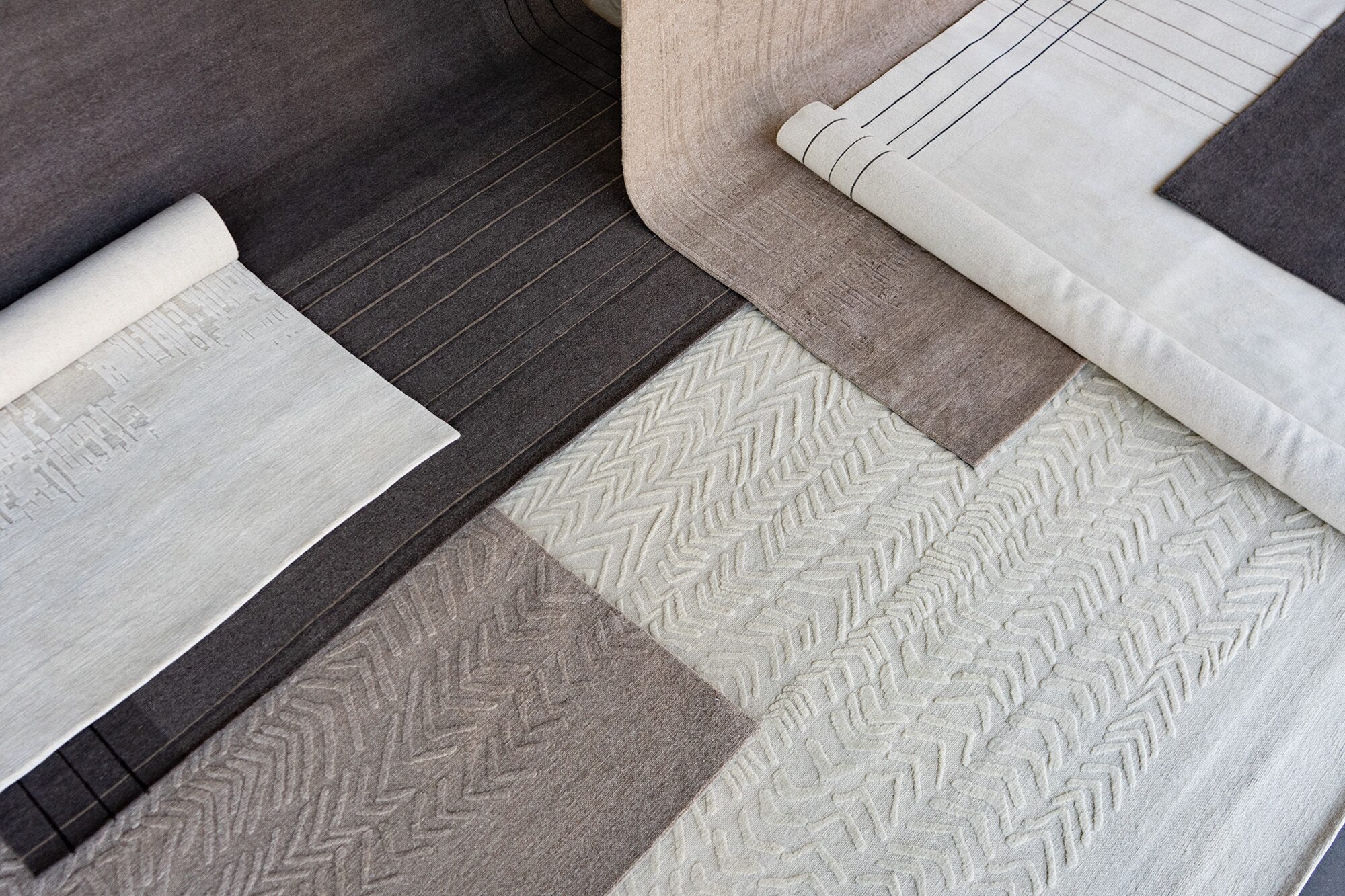 High-Pile vs. Low-Pile Rugs: What Designers Should Consider