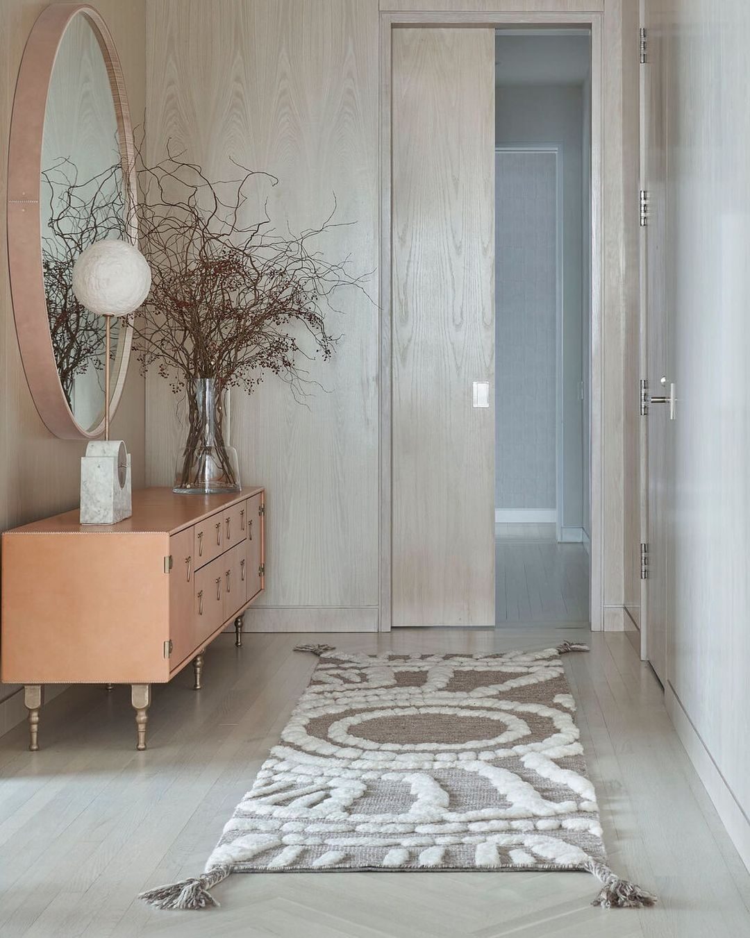 Runner Proportions: Hallways, Galleries and Long Architectural Spaces