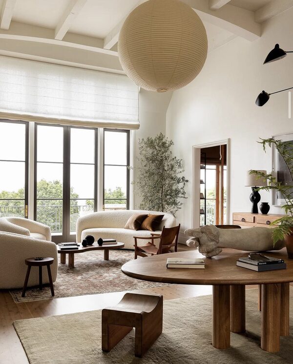 How to Mix Antique and Contemporary Rugs in the Same Home