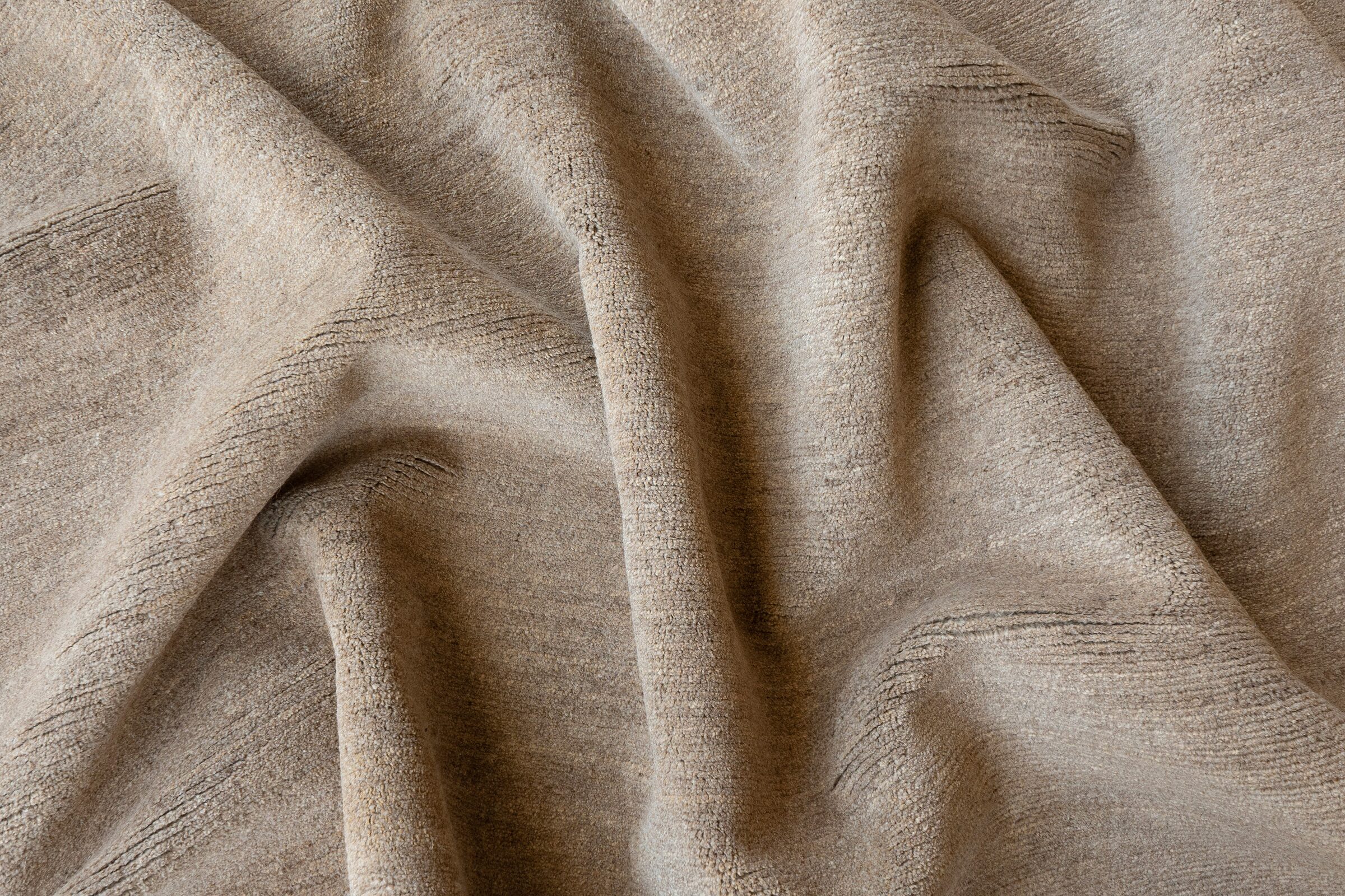 ALLO/WOOL - CAMEL (UNDYED) rug from the Eco-Friendly series by WOVEN
