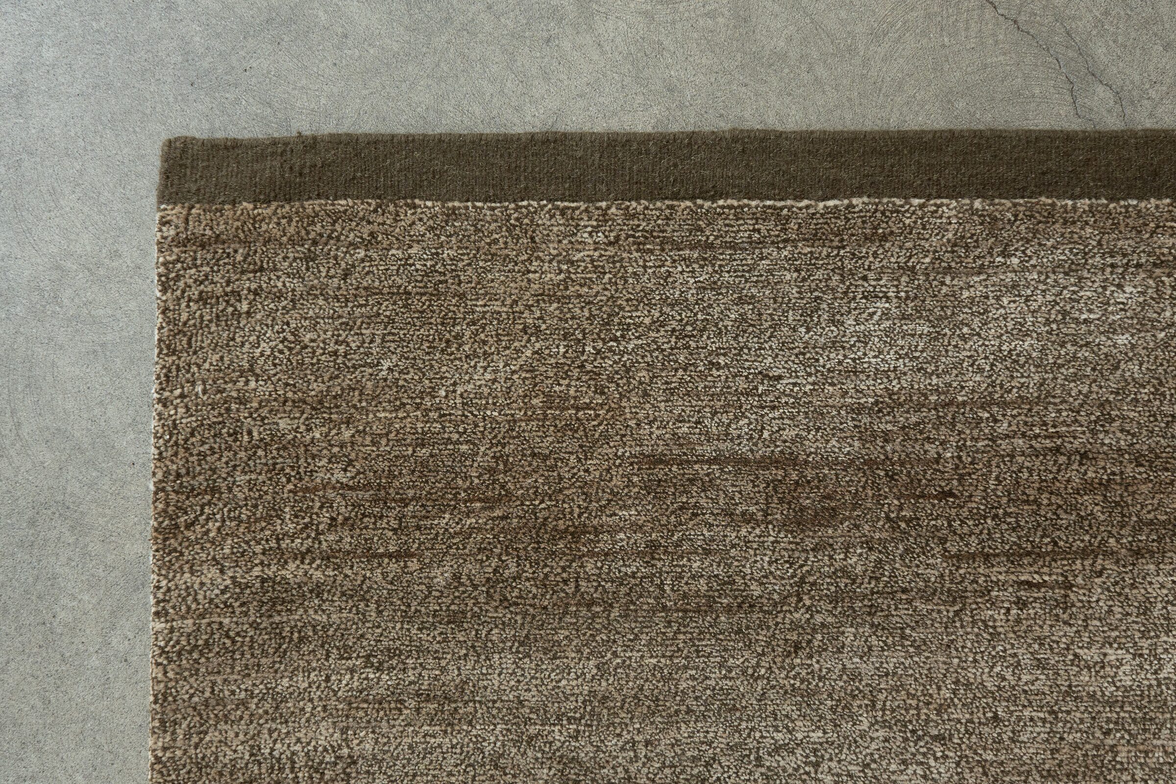 ALLO/WOOL - OLIVE rug from the textures series by WOVEN