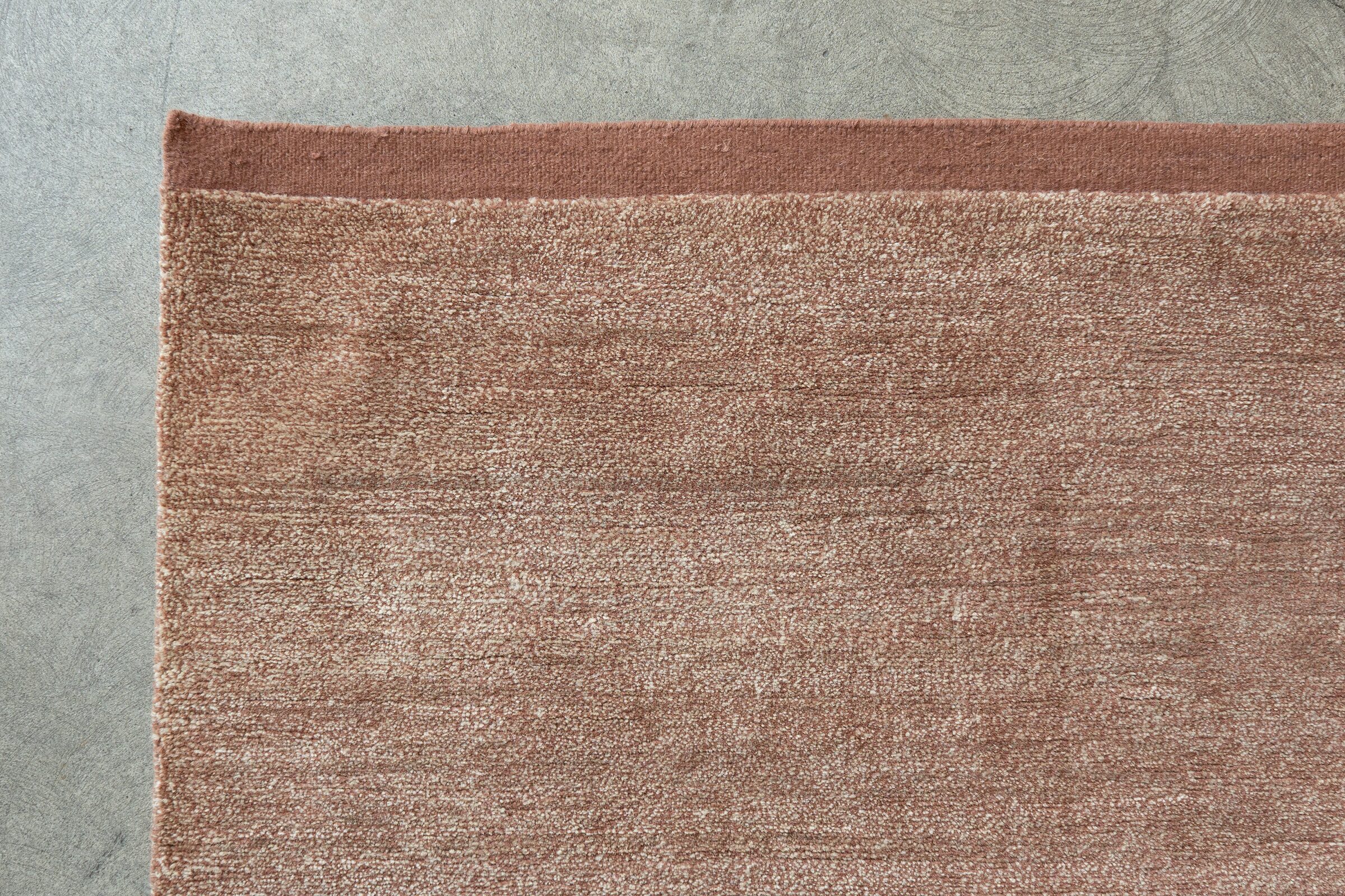 ALLO/WOOL - PEONY rug from the textures series by WOVEN