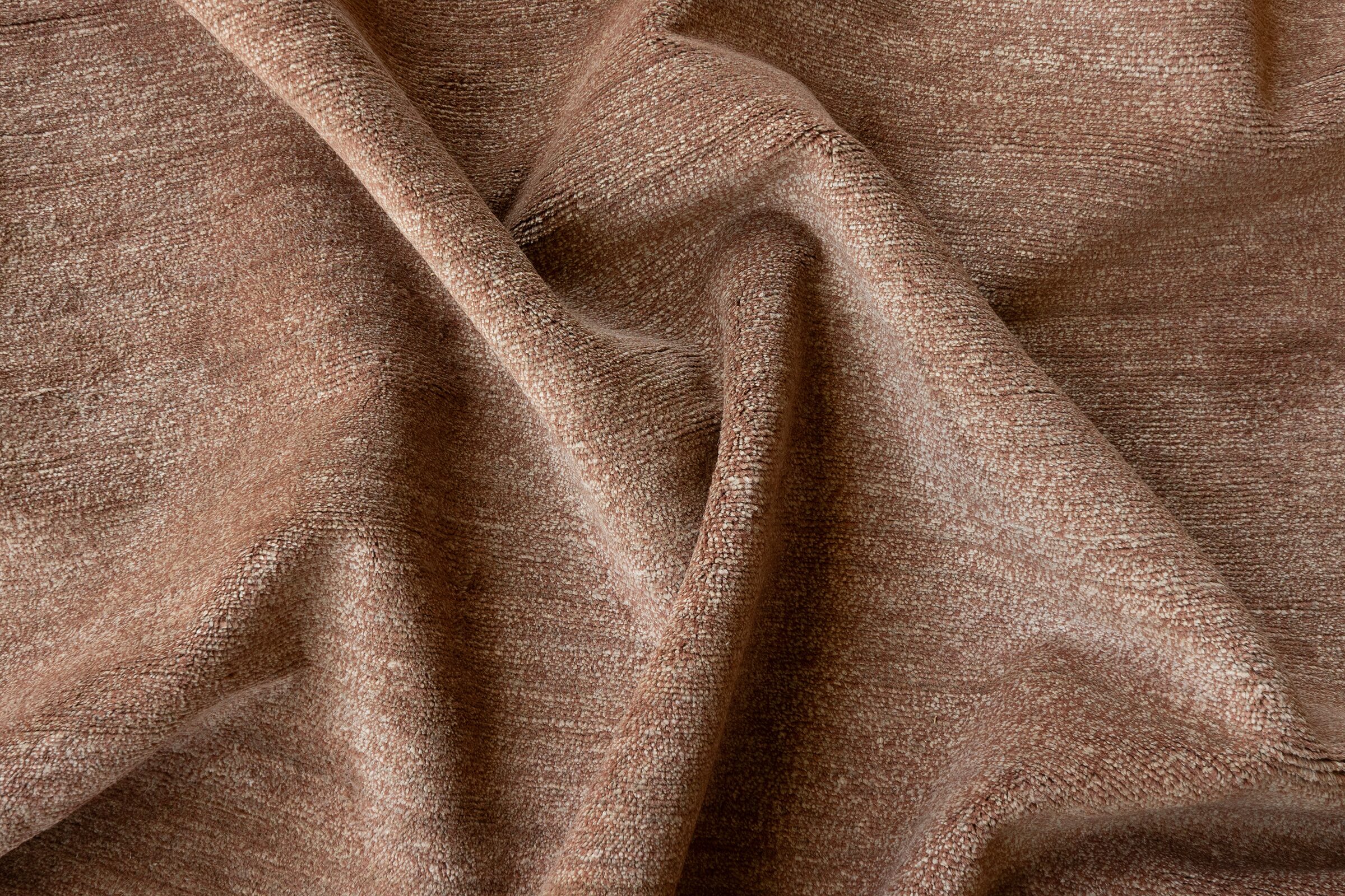 ALLO/WOOL - PEONY rug from the textures series by WOVEN