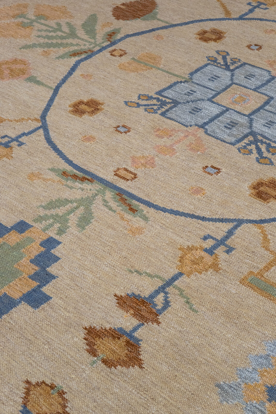 LYS - MEADOW rug from the STUDIO WOVEN series by WOVEN