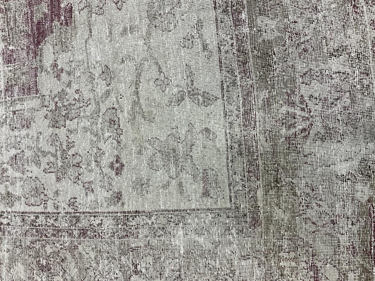 Agra / 11540 rug from the agra series by WOVEN