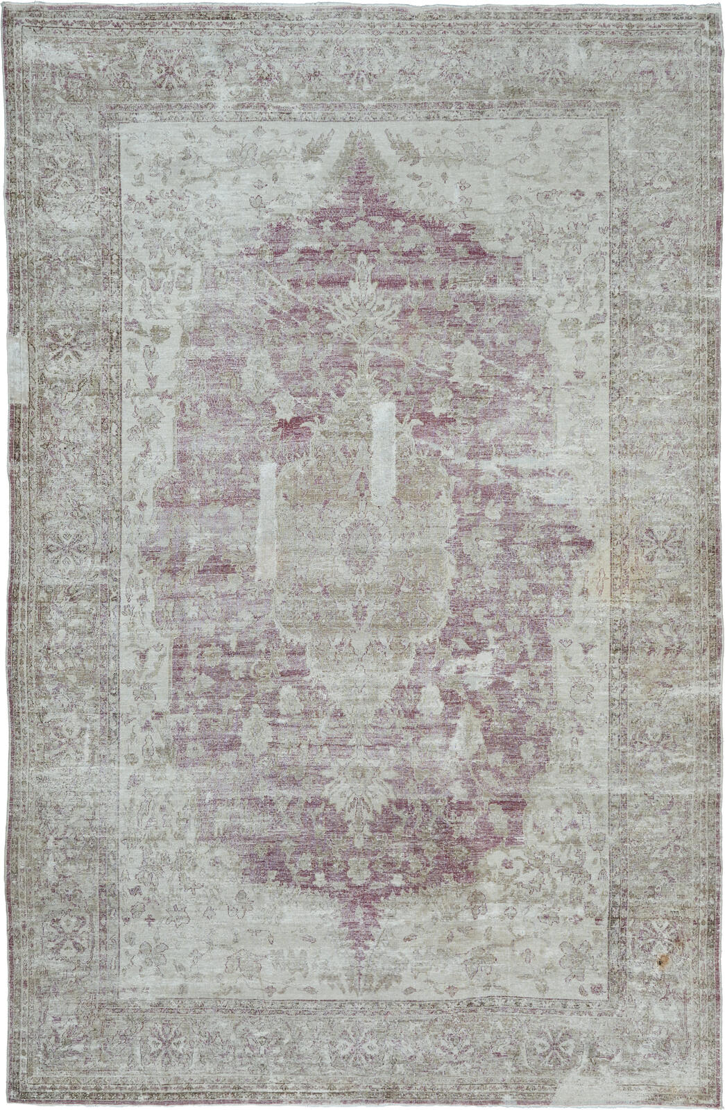 Agra / 11540 rug from the agra series by WOVEN