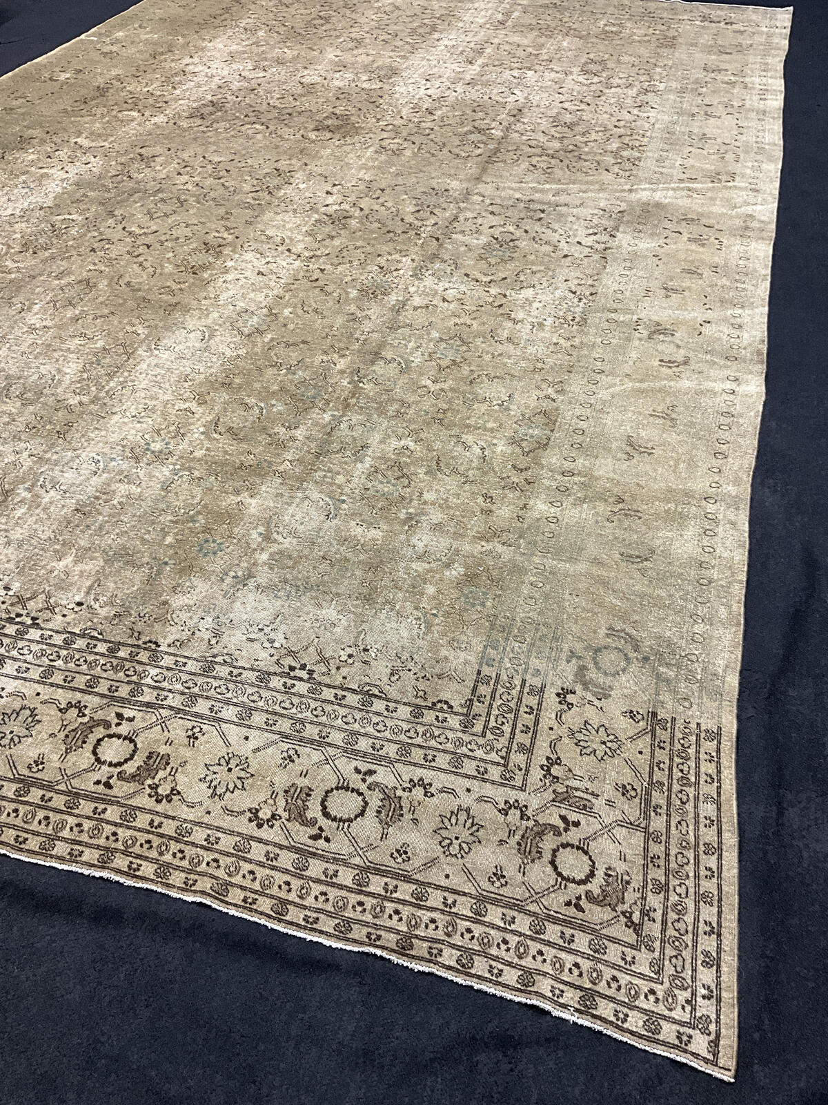 Tabriz / 12181 rug from the tabriz series by WOVEN