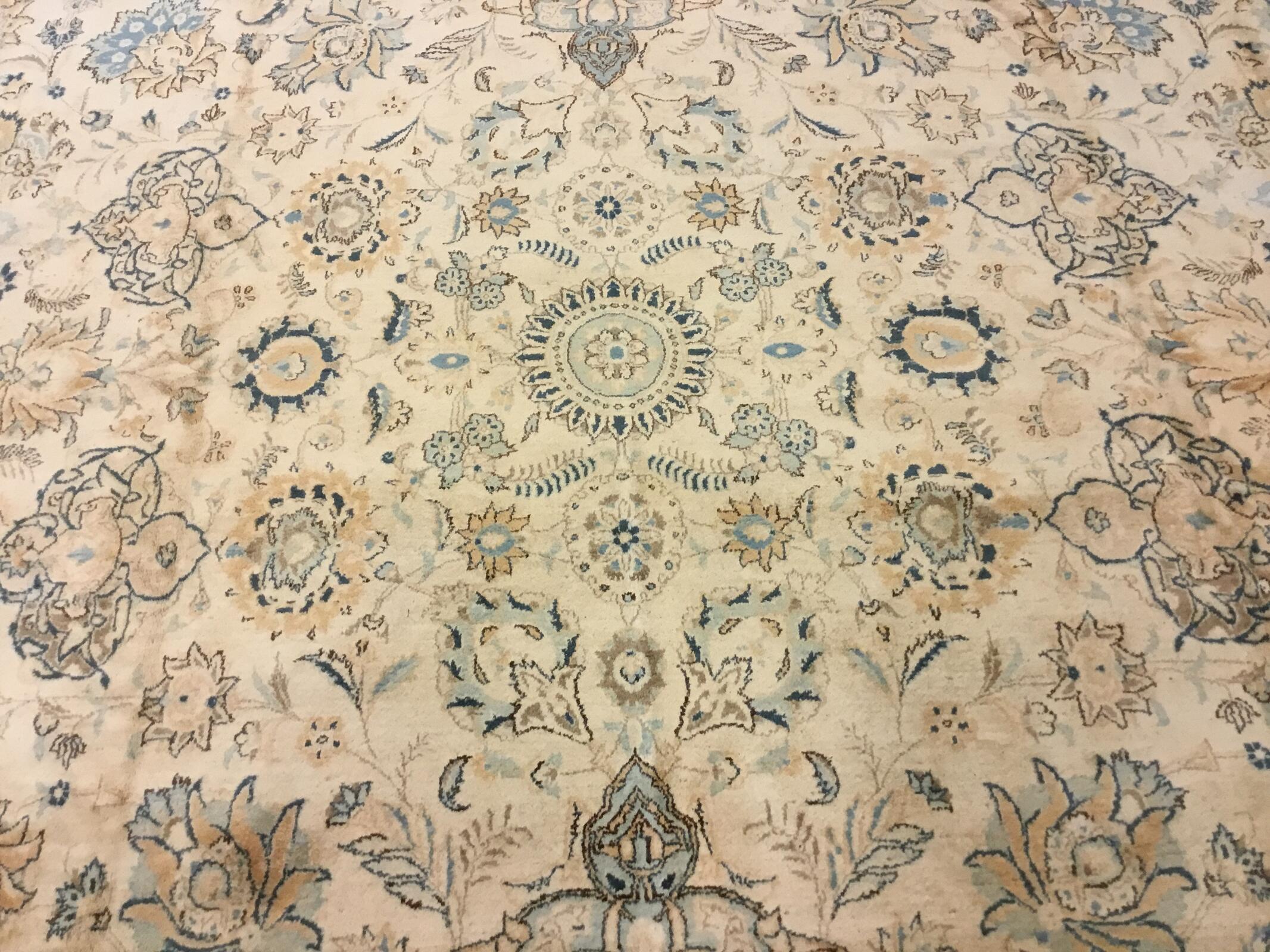 Kashan / 13221 rug from the kashan series by WOVEN