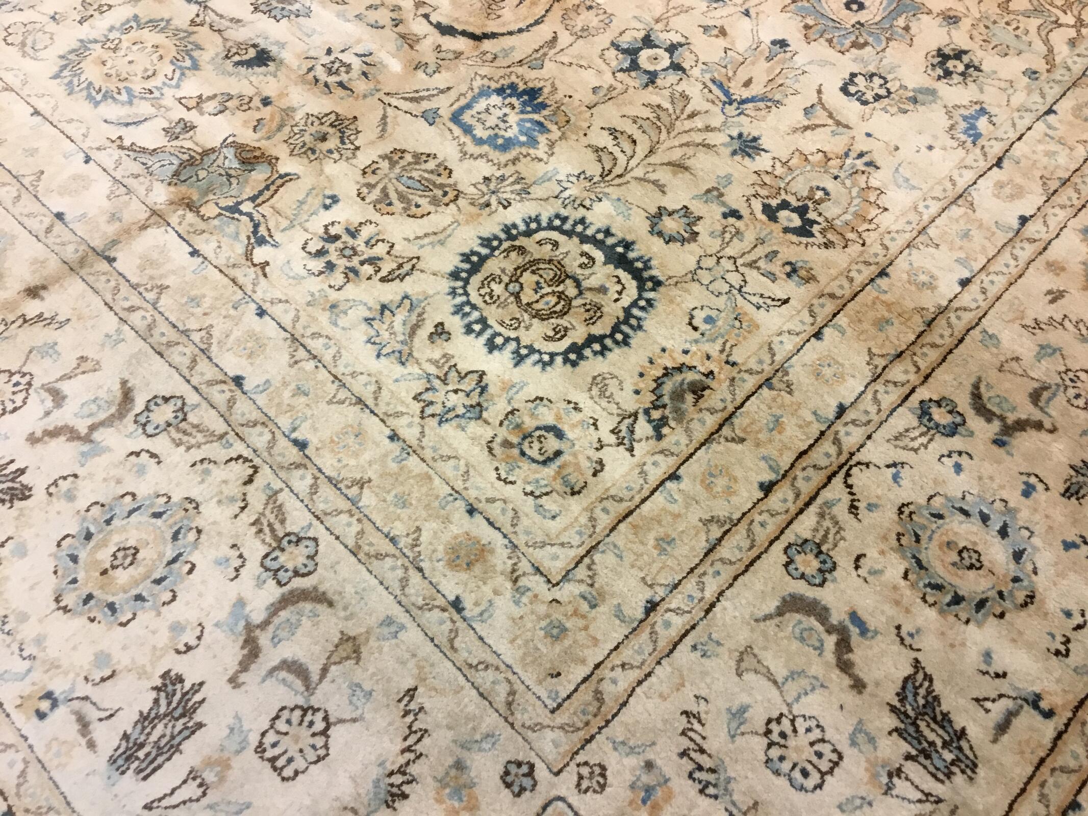 Kashan / 13221 rug from the kashan series by WOVEN