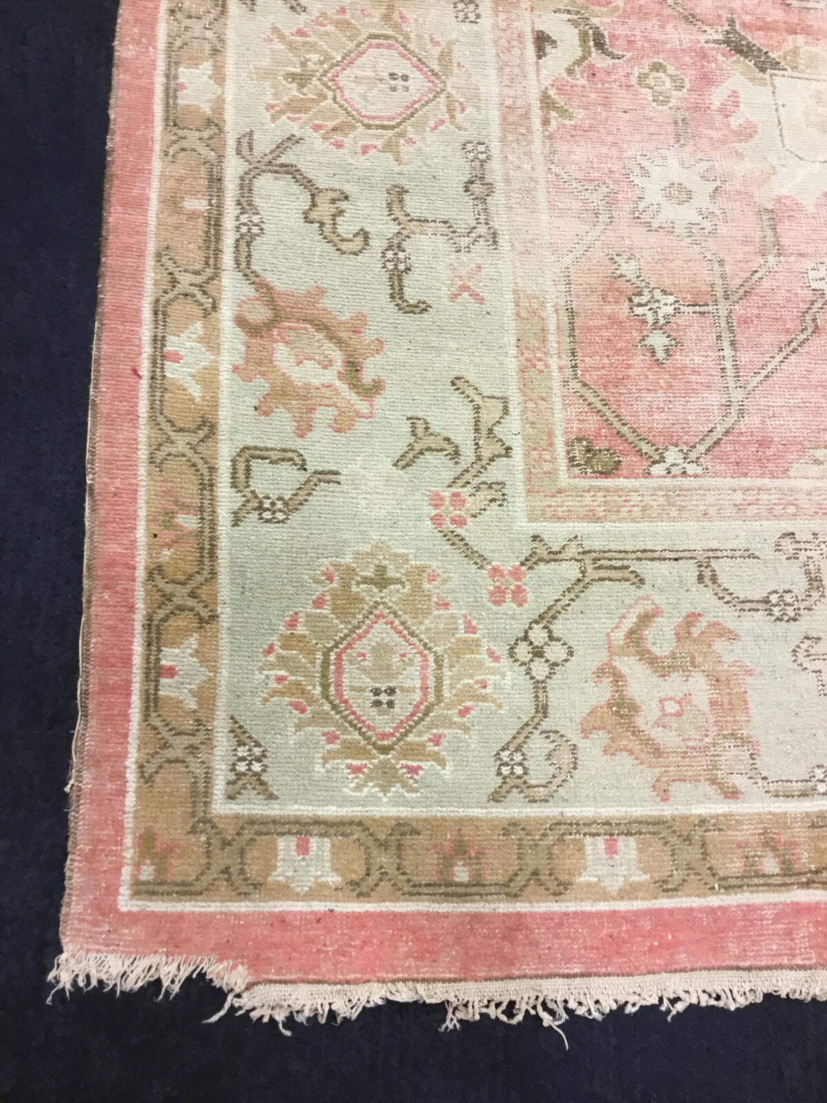 Agra / 15152 rug from the agra series by WOVEN