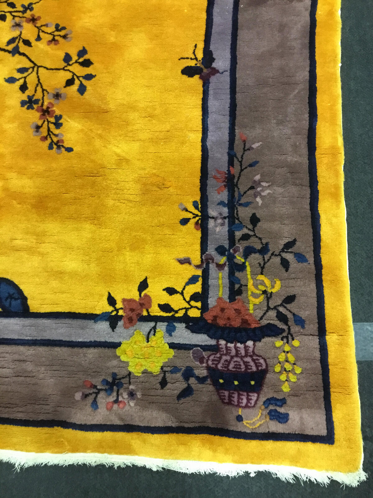 Chinese / 16664 rug from the chinese series by WOVEN