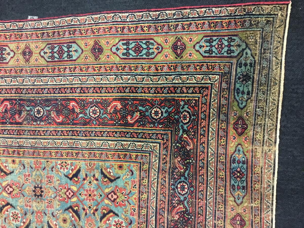 Dorokhsh / 17401 rug from the dorokhsh series by WOVEN