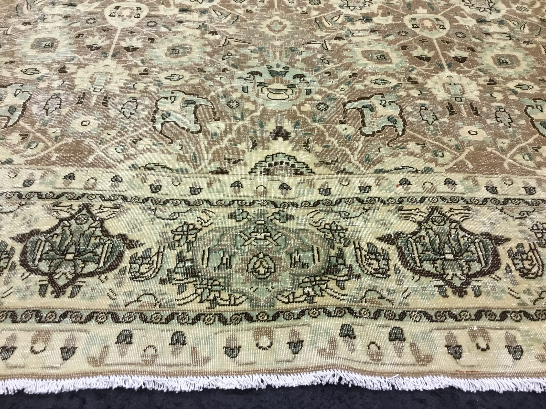 Tabriz / 20350 rug from the tabriz series by WOVEN