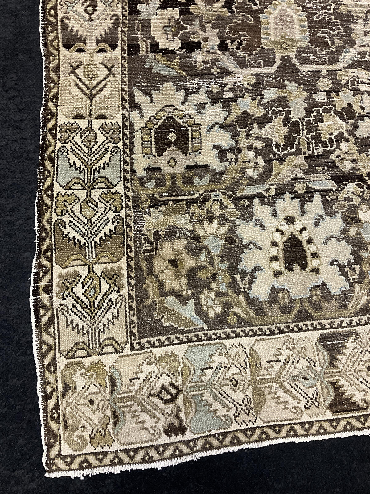 Mallayer / 20943 rug from the mallayer series by WOVEN
