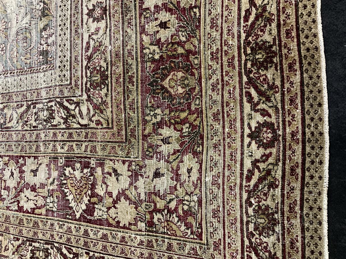 Dorokhsh / 22164 rug from the dorokhsh series by WOVEN