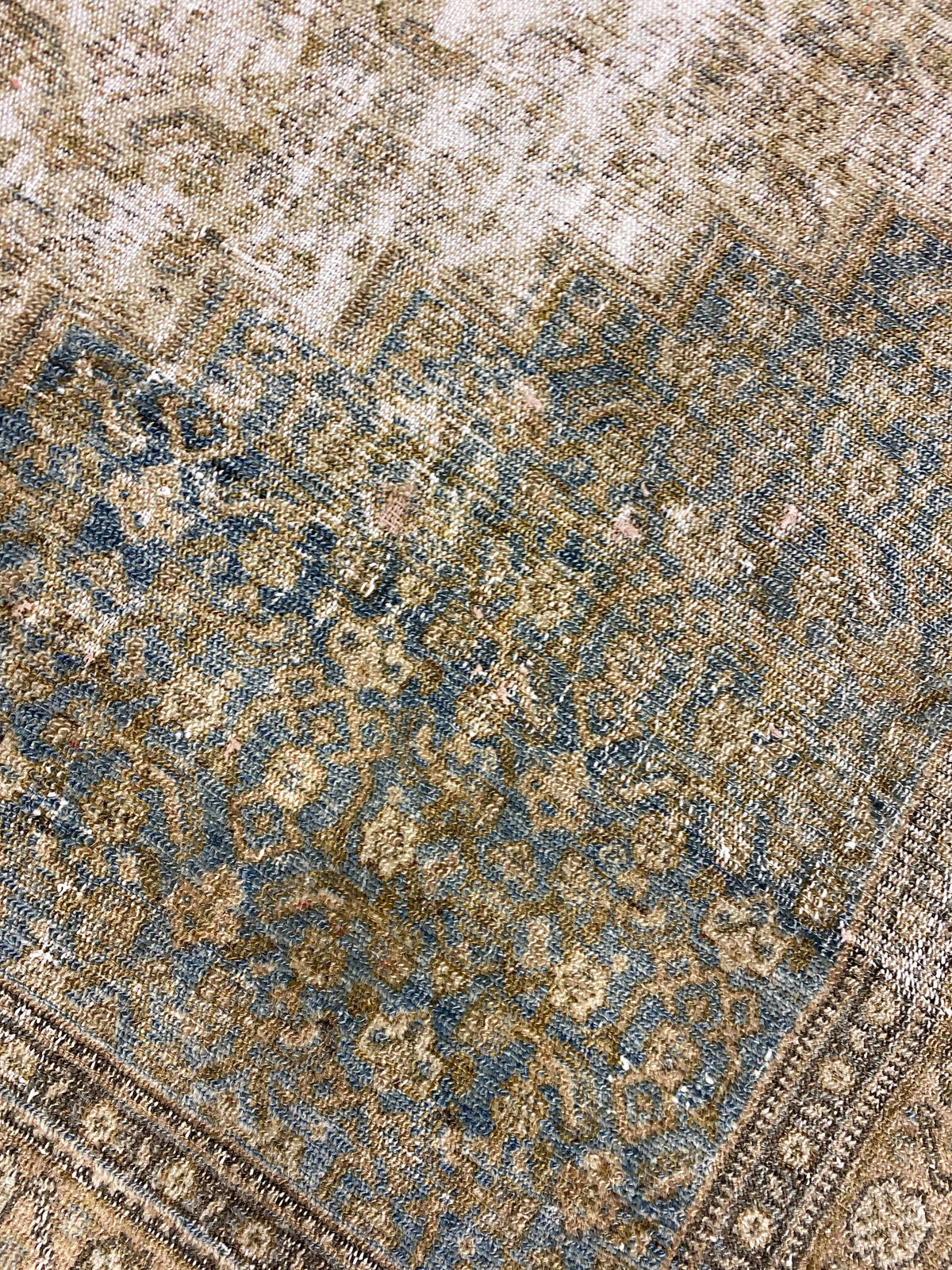 Seneh / 24497 rug from the seneh series by WOVEN