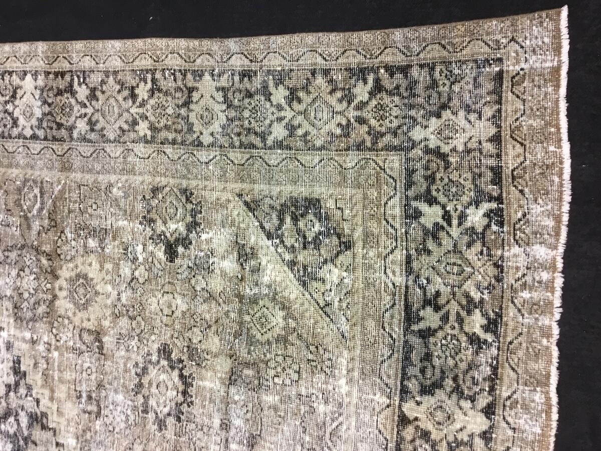 Mahal / 28414 rug from the mahal series by WOVEN