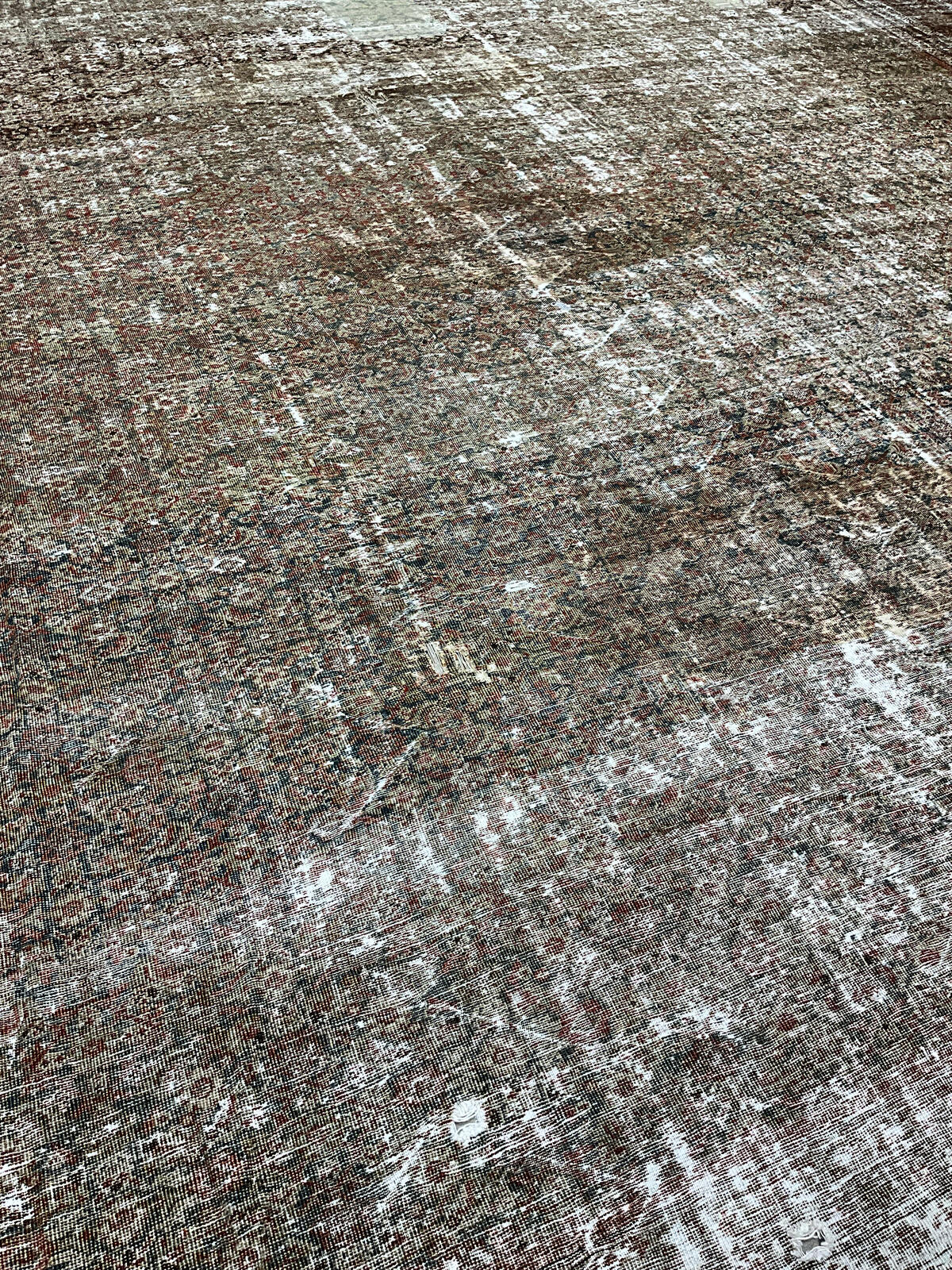 Mahal / 29874 rug from the mahal series by WOVEN