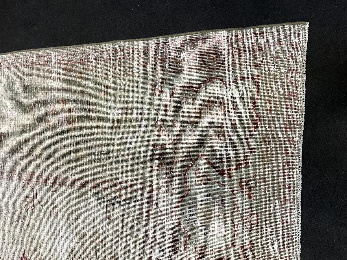 Stonewashed Distressed / 31488 rug from the stonewashed distressed series by WOVEN