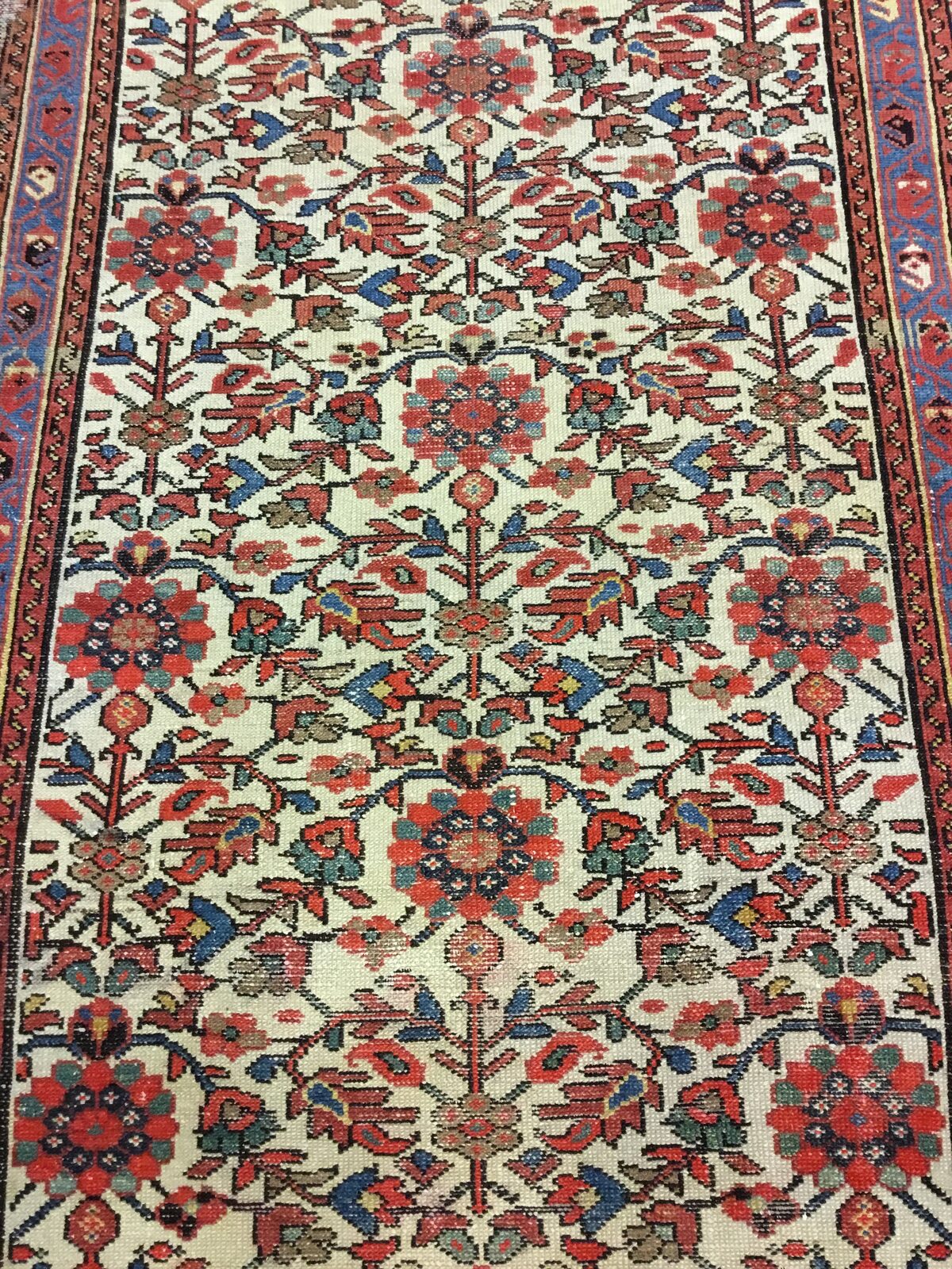 Mallayer / 32195 rug from the mallayer series by WOVEN