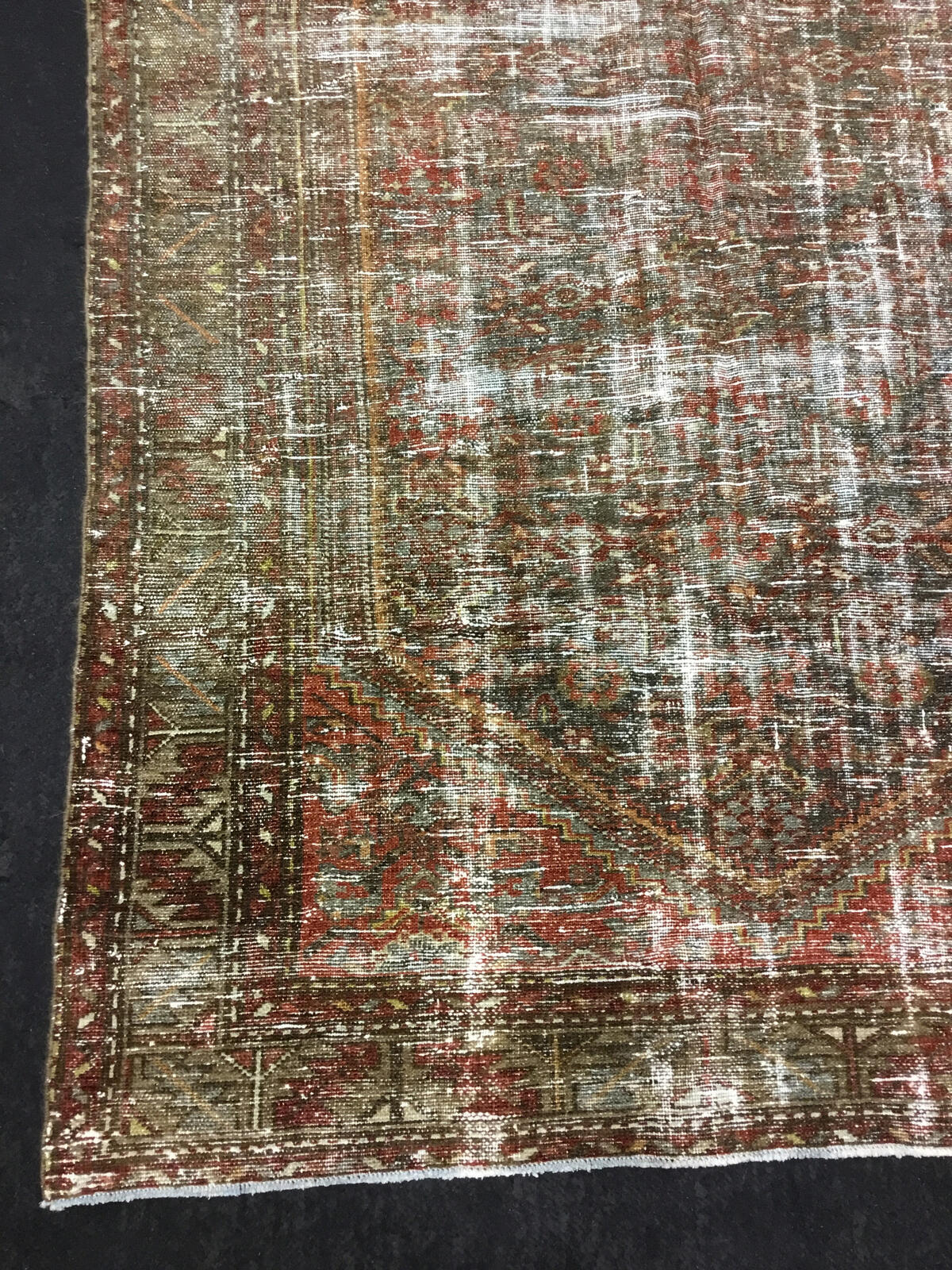 Mallayer / 32750 rug from the mallayer series by WOVEN