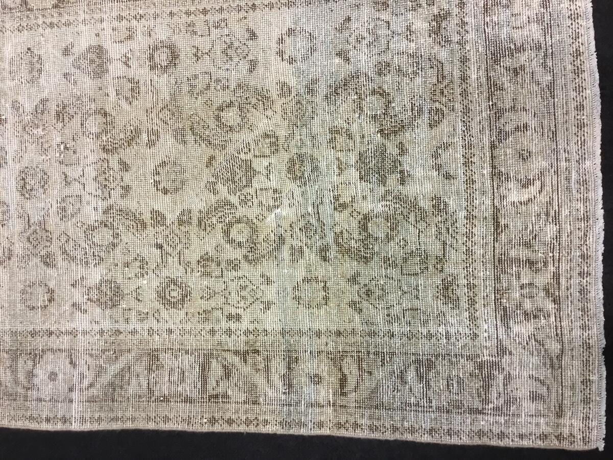 Mahal / 33172 rug from the mahal series by WOVEN