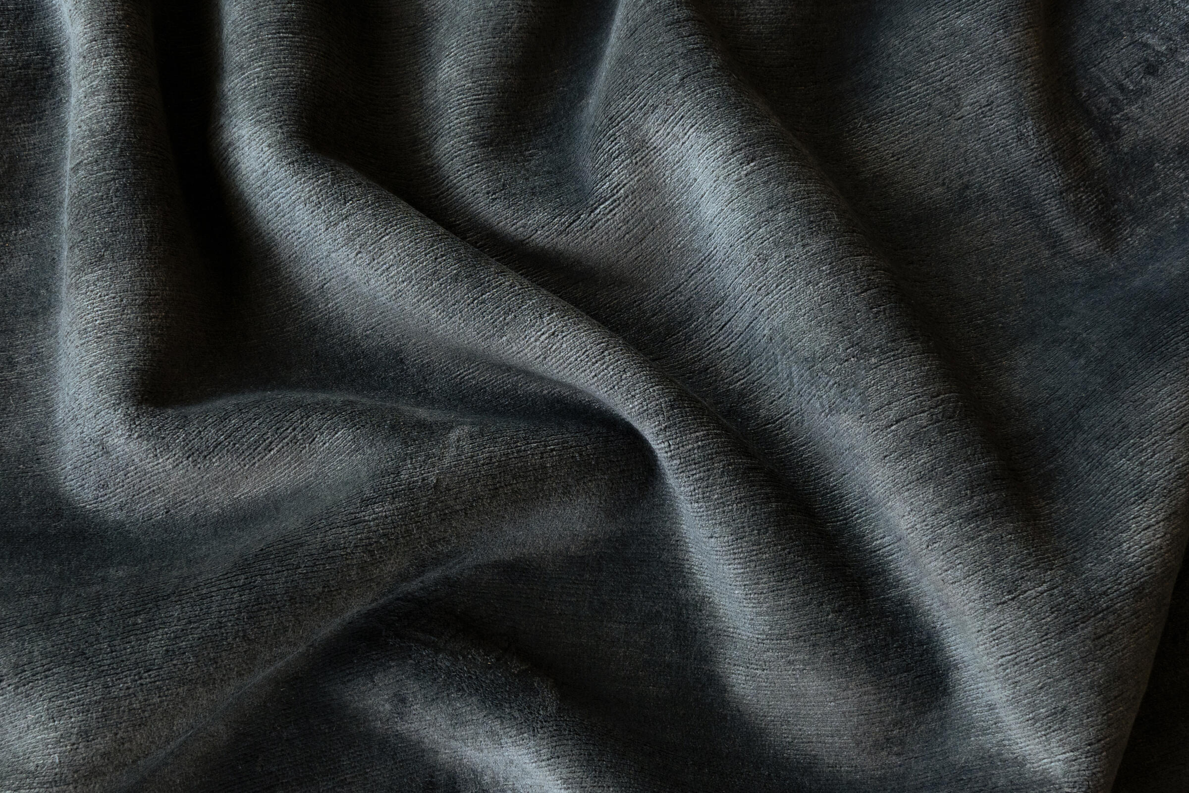LINEN - MIDNIGHT rug from the linen series by WOVEN