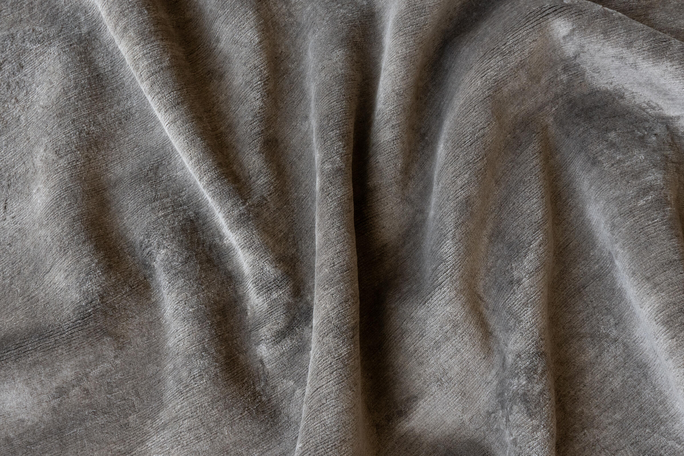 LINEN - ZINC rug from the linen series by WOVEN