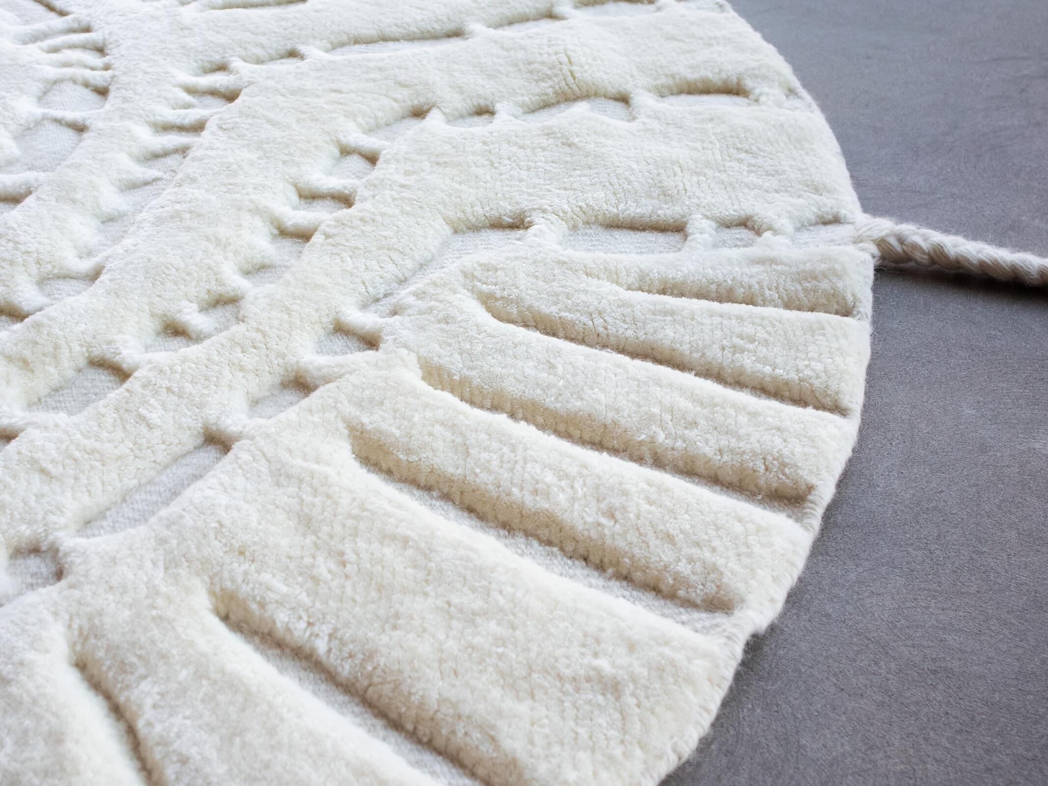 THETA - IVORY rug from the lania series by WOVEN