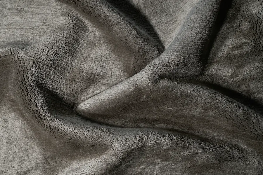 sheared silk - dark grey | WOVEN