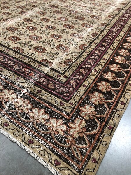 Indian Antique Rugs, Indian Carpets, Agra Rugs | WOVEN