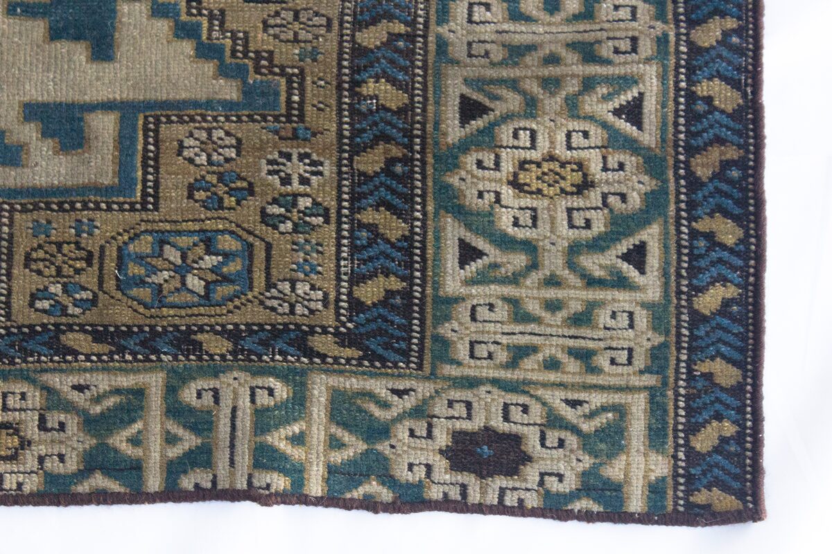 Caucasian / 19151 | WOVEN