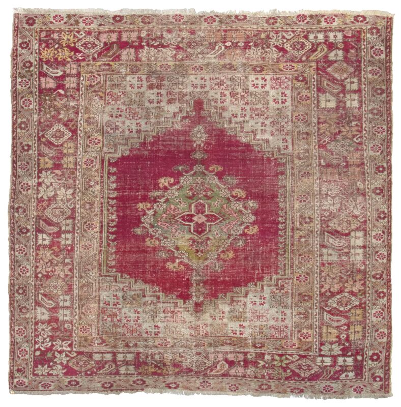 Ghiordes / 19653 | WOVEN