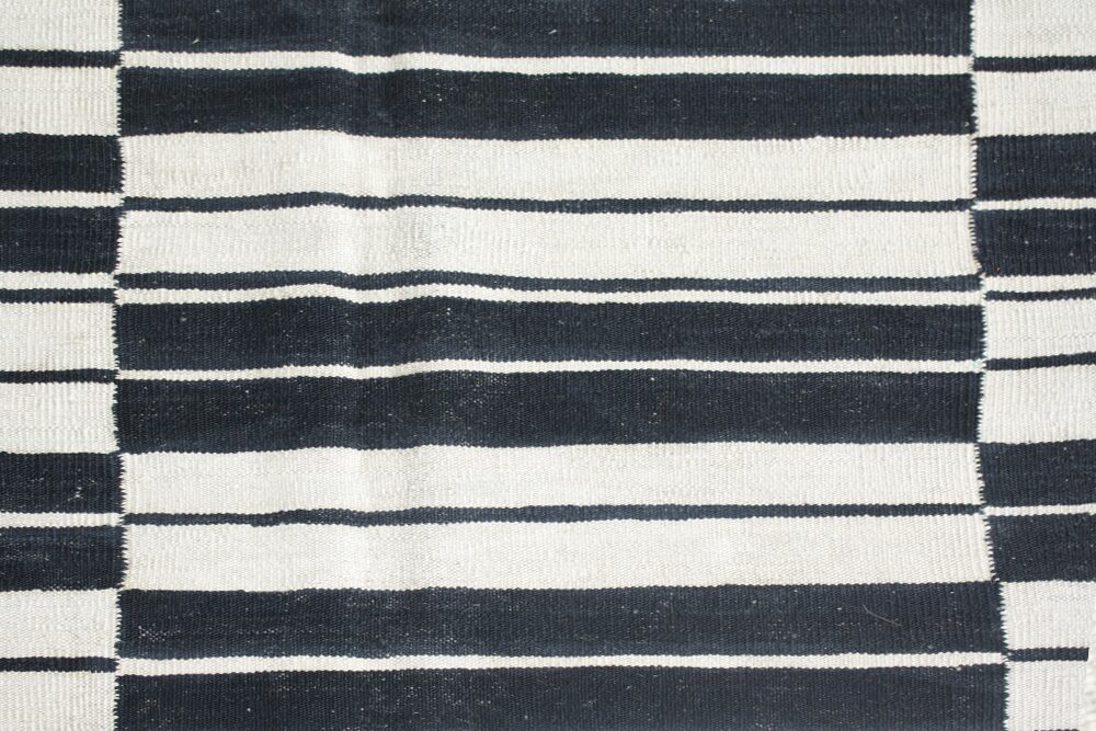 Vintage Modern Kilim / 20696 | WOVEN