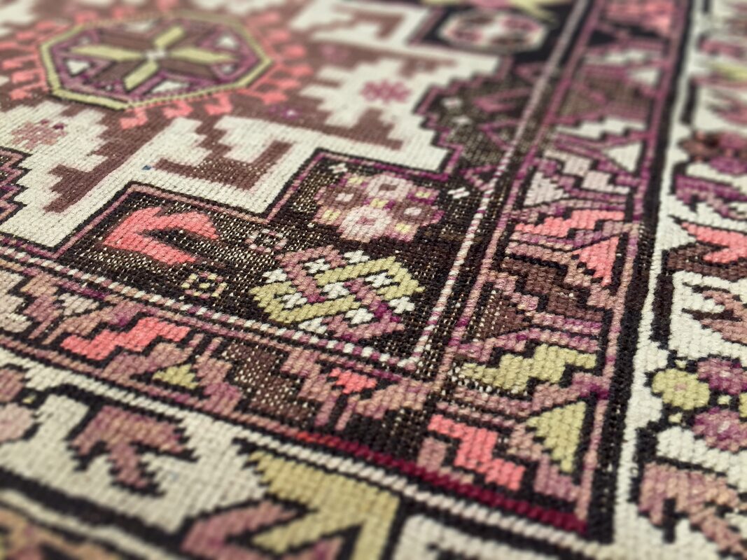 Caucasian / 21282 | WOVEN