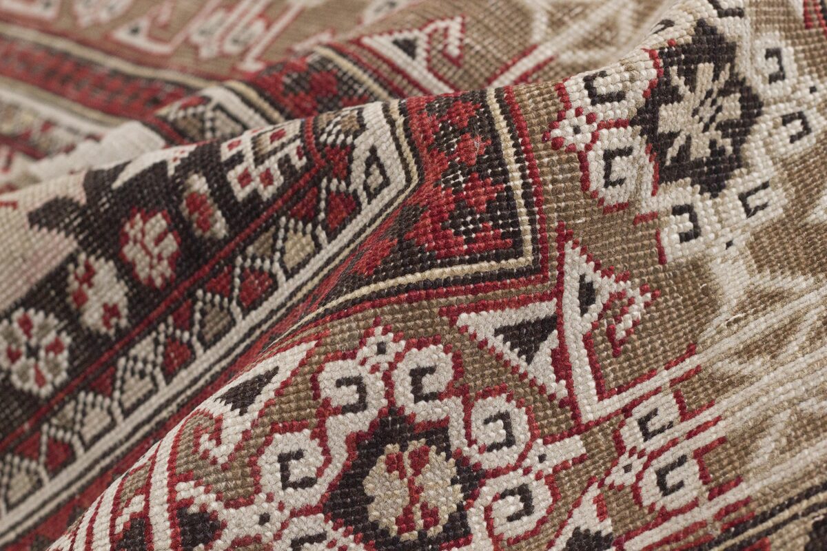 Caucasian / 21927 | WOVEN