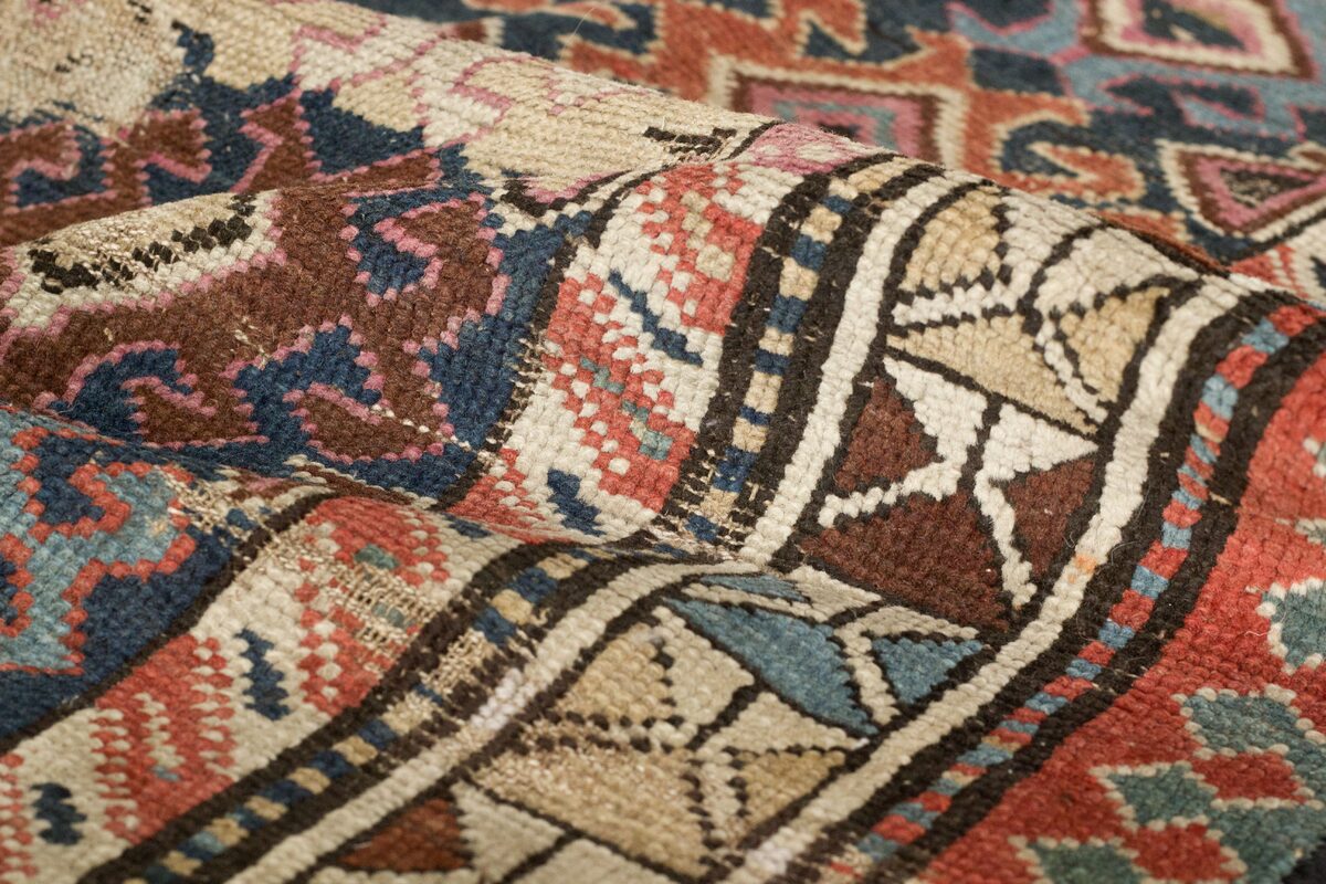 Caucasian / 21931 | WOVEN