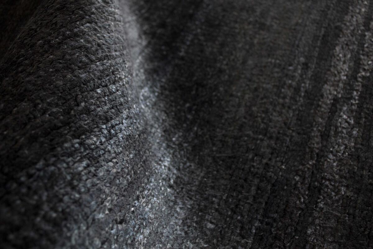 distressed banana silk (tk) - black | WOVEN