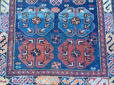 caucasian / 20092 | WOVEN