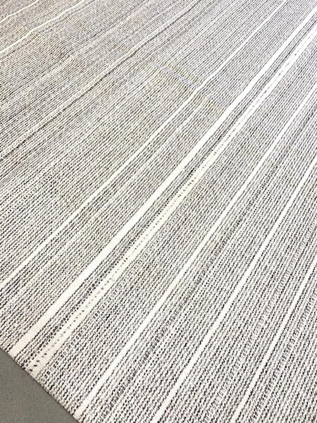 vintage inspired kilim / 22033 | WOVEN
