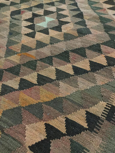 vintage inspired kilim / 24152 | WOVEN